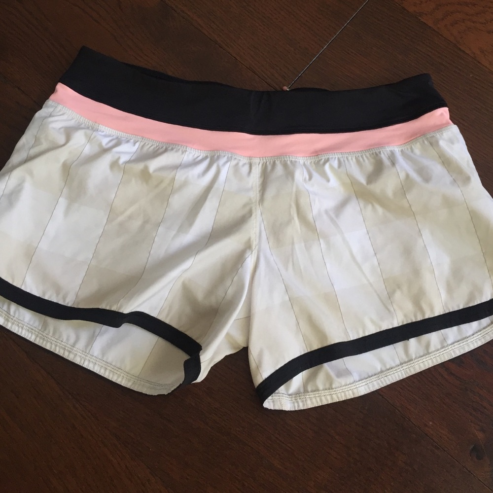 Lululemon Groovy Run Shorts